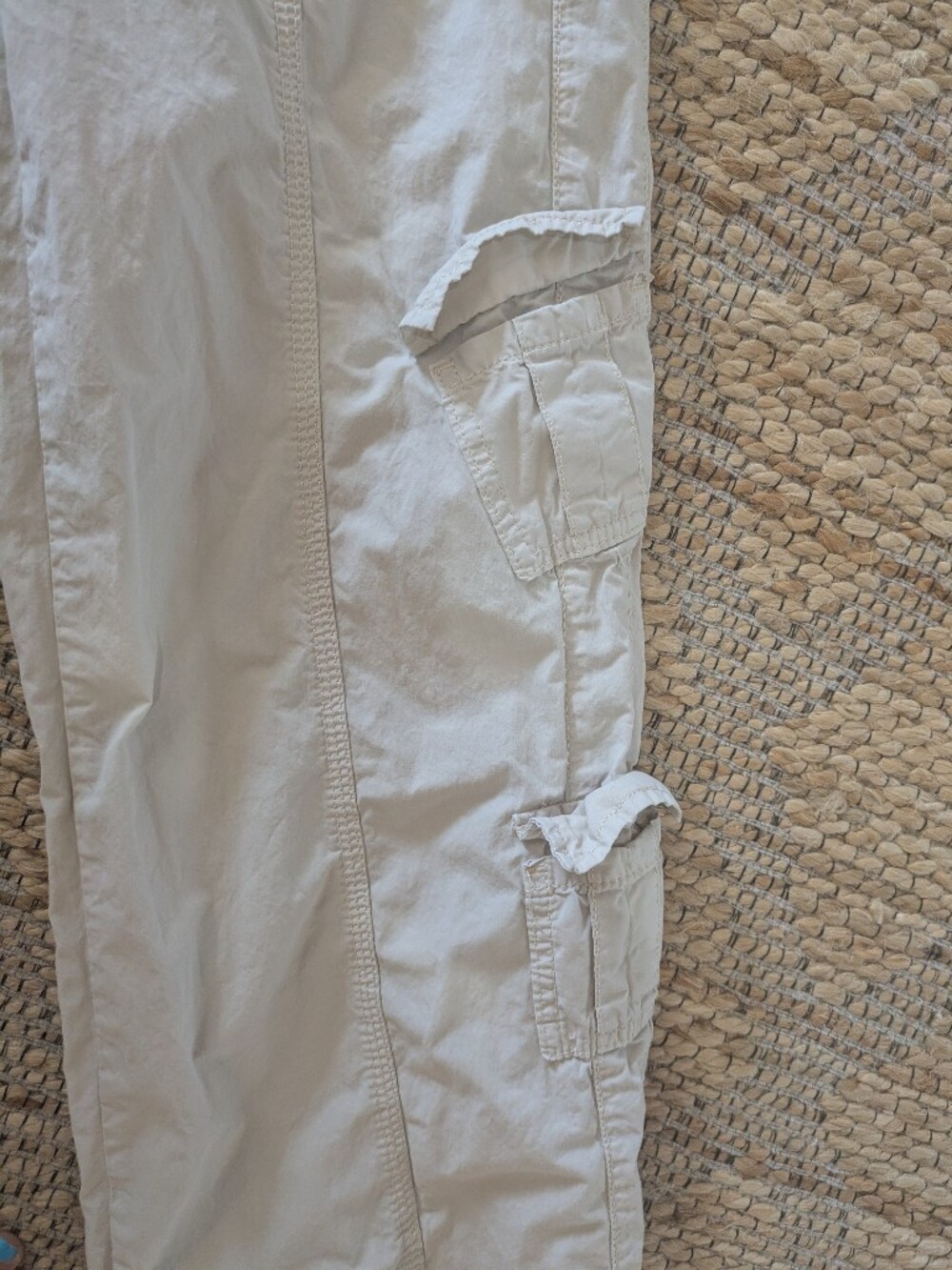 BDG Urban Outfitters Women’s Cream Y2K Cargo Pants Low Rise XS Cotton Blend - Picture 8 of 11